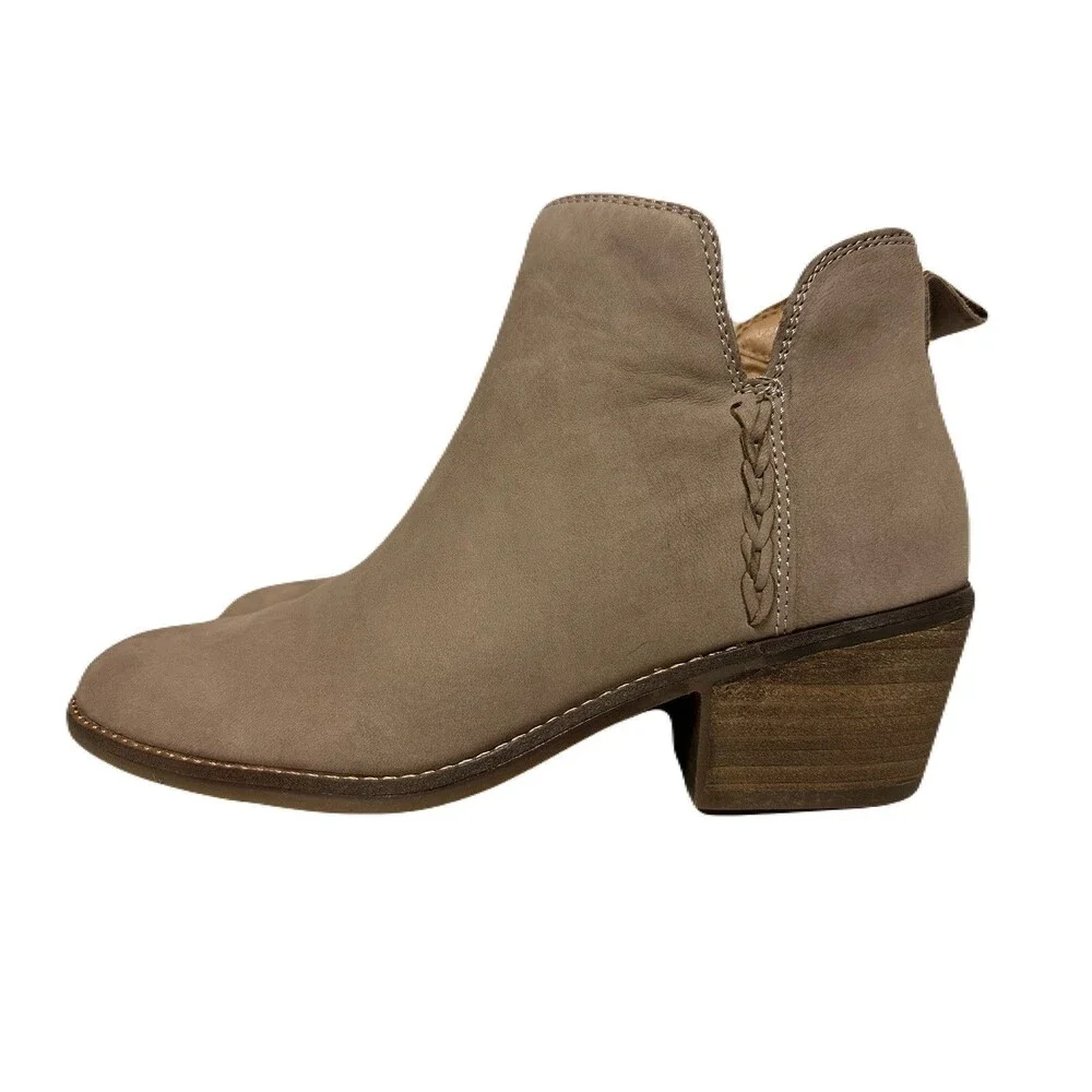 New earth Womens Size 7.5 Marisole Block Heel Casual Taupe Leather Booties